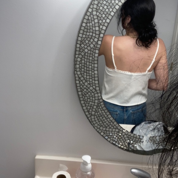 $5 ADD ON H&M White Cutout Tank Top - Picture 2 of 5